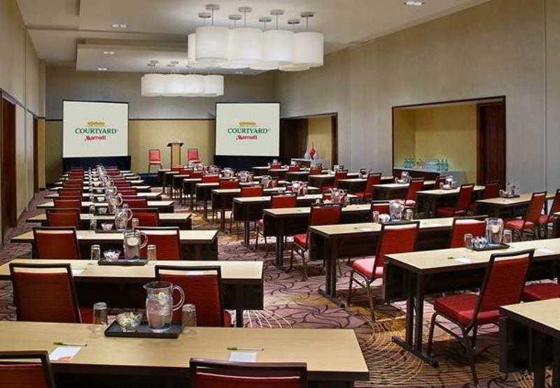 Courtyard By Marriott Calgary Airport Hotel Bagian luar foto