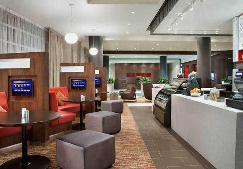 Courtyard By Marriott Calgary Airport Hotel Bagian luar foto
