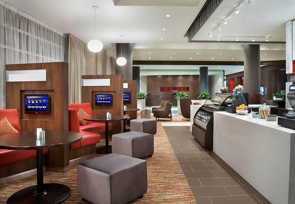 Courtyard By Marriott Calgary Airport Hotel Bagian luar foto