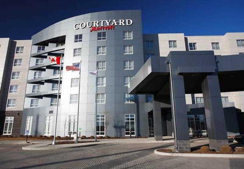 Courtyard By Marriott Calgary Airport Hotel Bagian luar foto